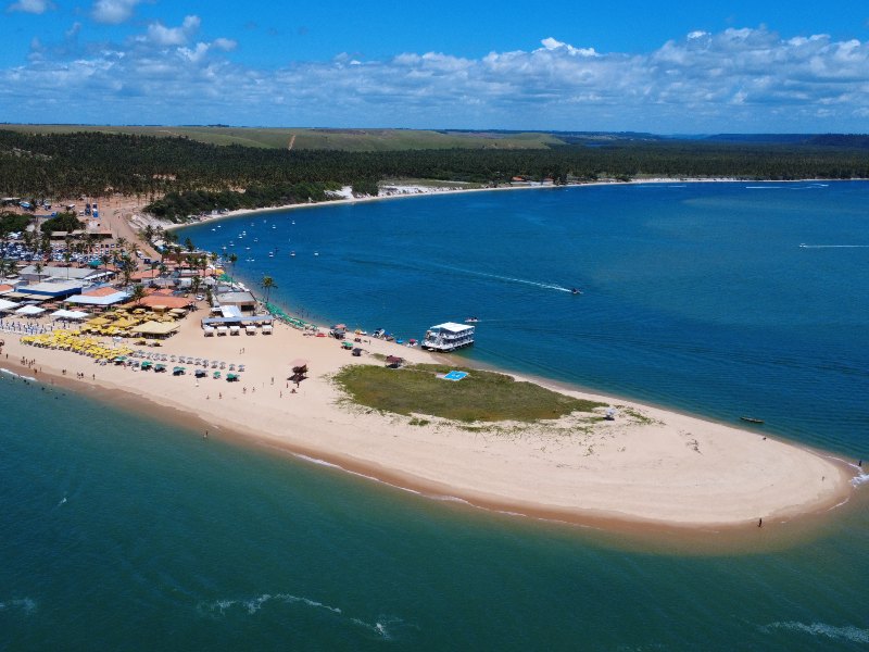 Toma aérea de la Playa do Gunga