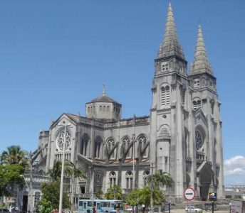 Conocer la Catedral Metropolitana, una de las mejores cosas que hacer en Fortaleza