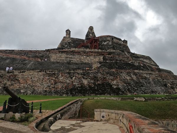 Castillo de San Felipe uno de los mejores lugares que ver en Cartagena