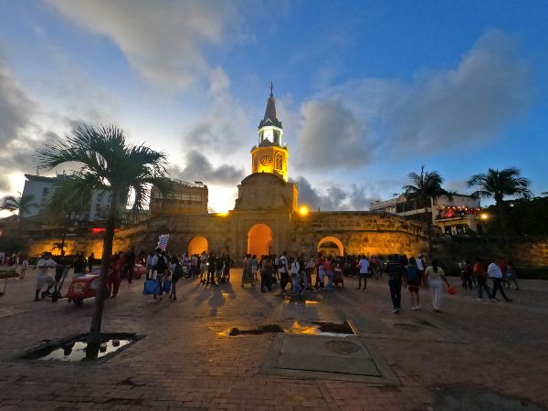 La Torre del Reloj imperdible que ver en Cartagena de Indias