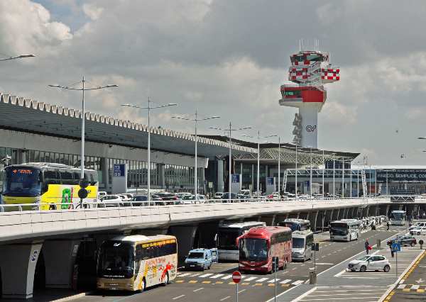 como ir desde el aeropuerto fiumicino al centro de roma