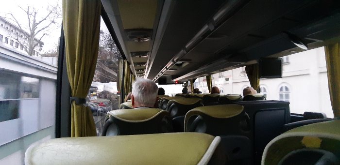 Interior del autobús que va desde Zagreb a los Lagos de Plitvice