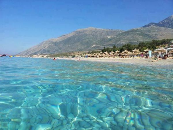 Dhermi la playa más bonita de Albania