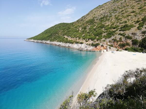 las playas mas bonitas de Albania Gjipe
