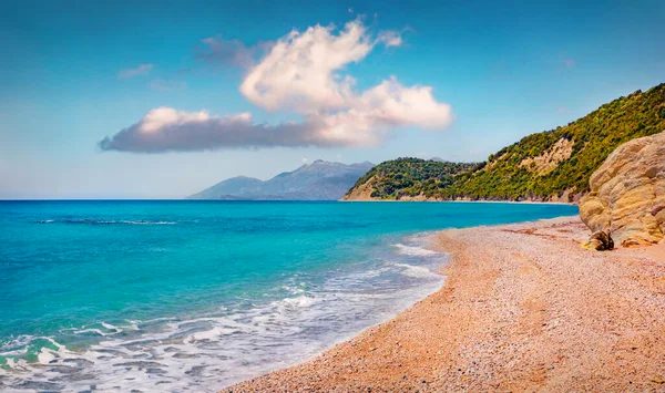 las mejores playas de Albania Lukove