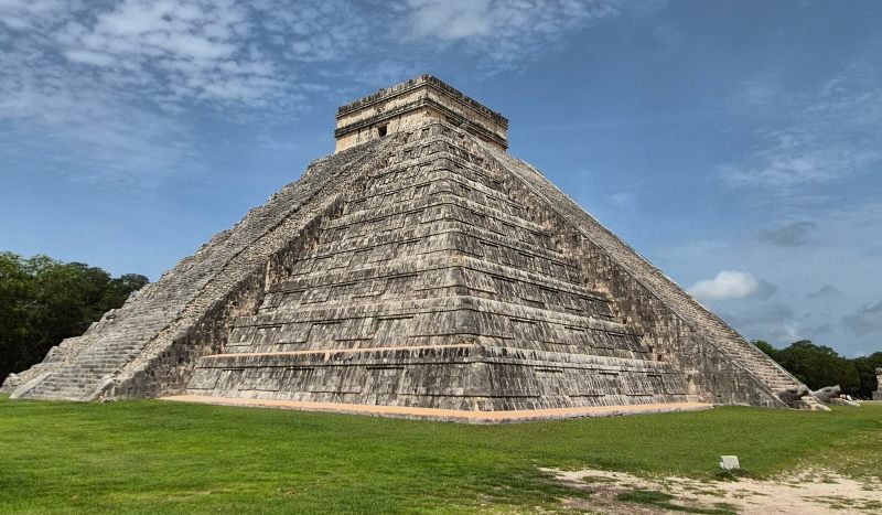 Pirámide de Kukulkán en Chichén Itzá, una de las siete maravillas del mundo moderno